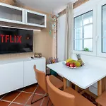 Apartment Calas *